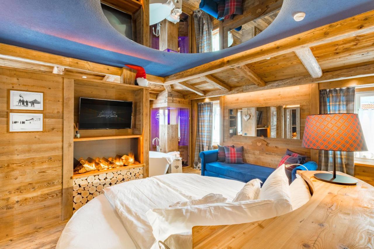 John Luxury Suites Фолгария Екстериор снимка