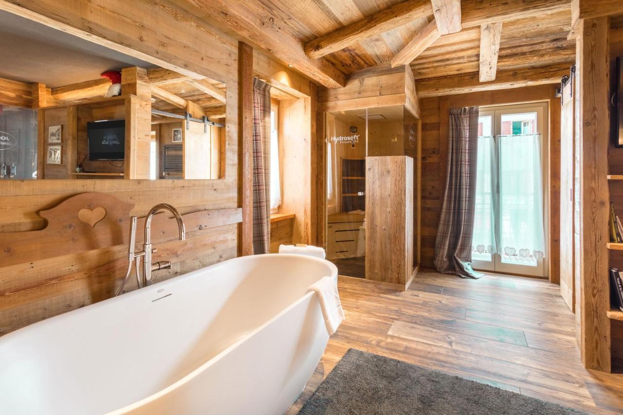 John Luxury Suites Фолгария Екстериор снимка