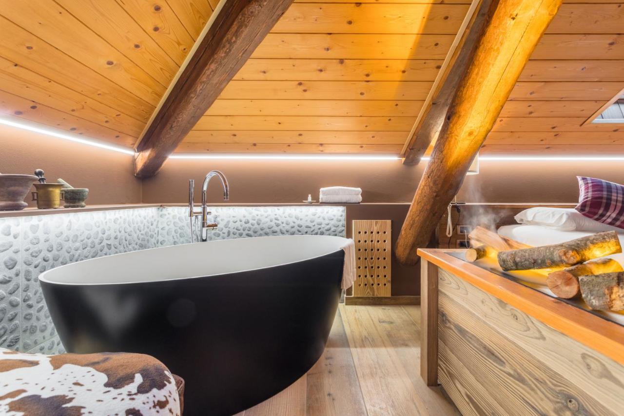 John Luxury Suites Фолгария Екстериор снимка
