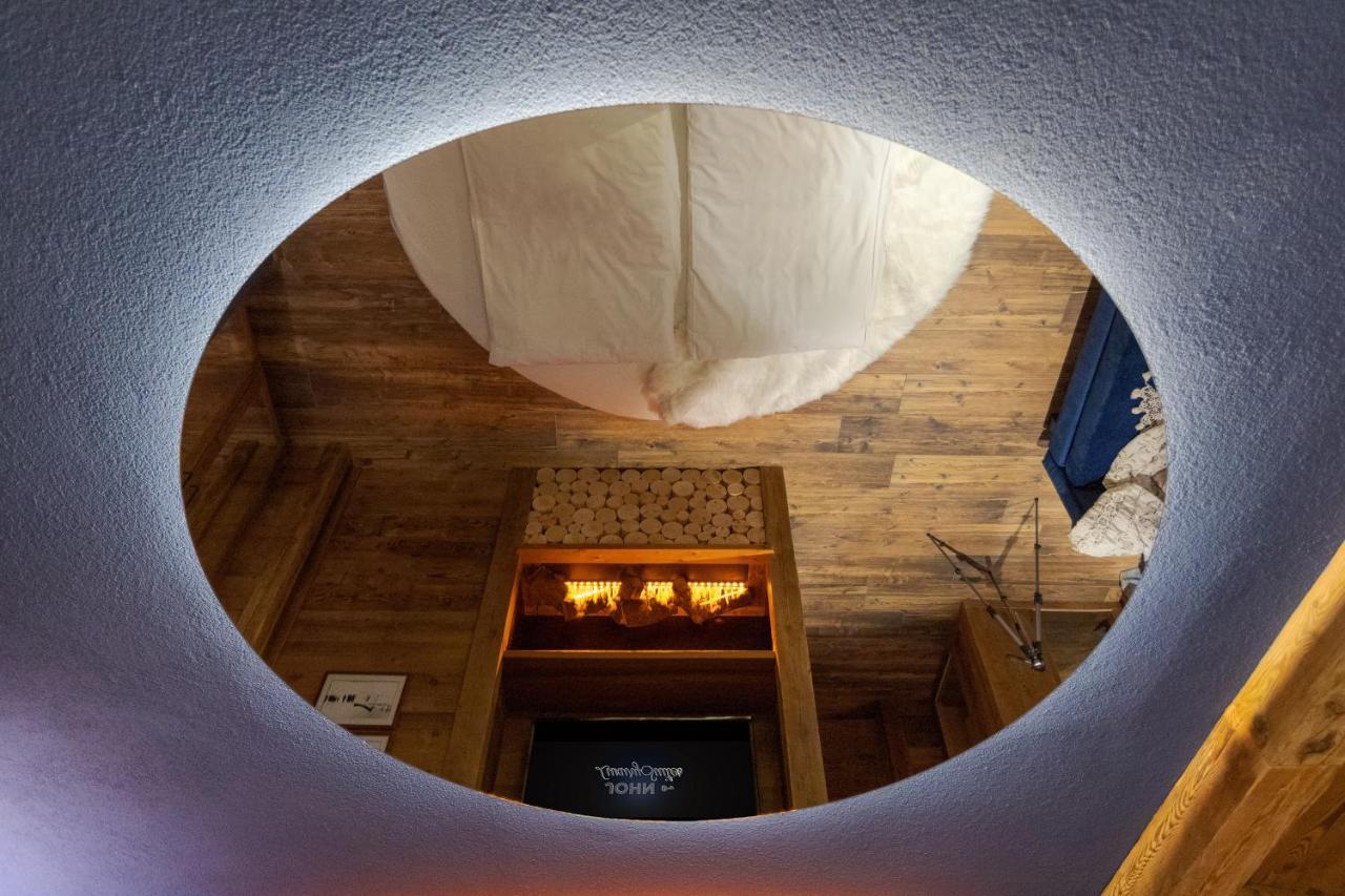 John Luxury Suites Фолгария Екстериор снимка