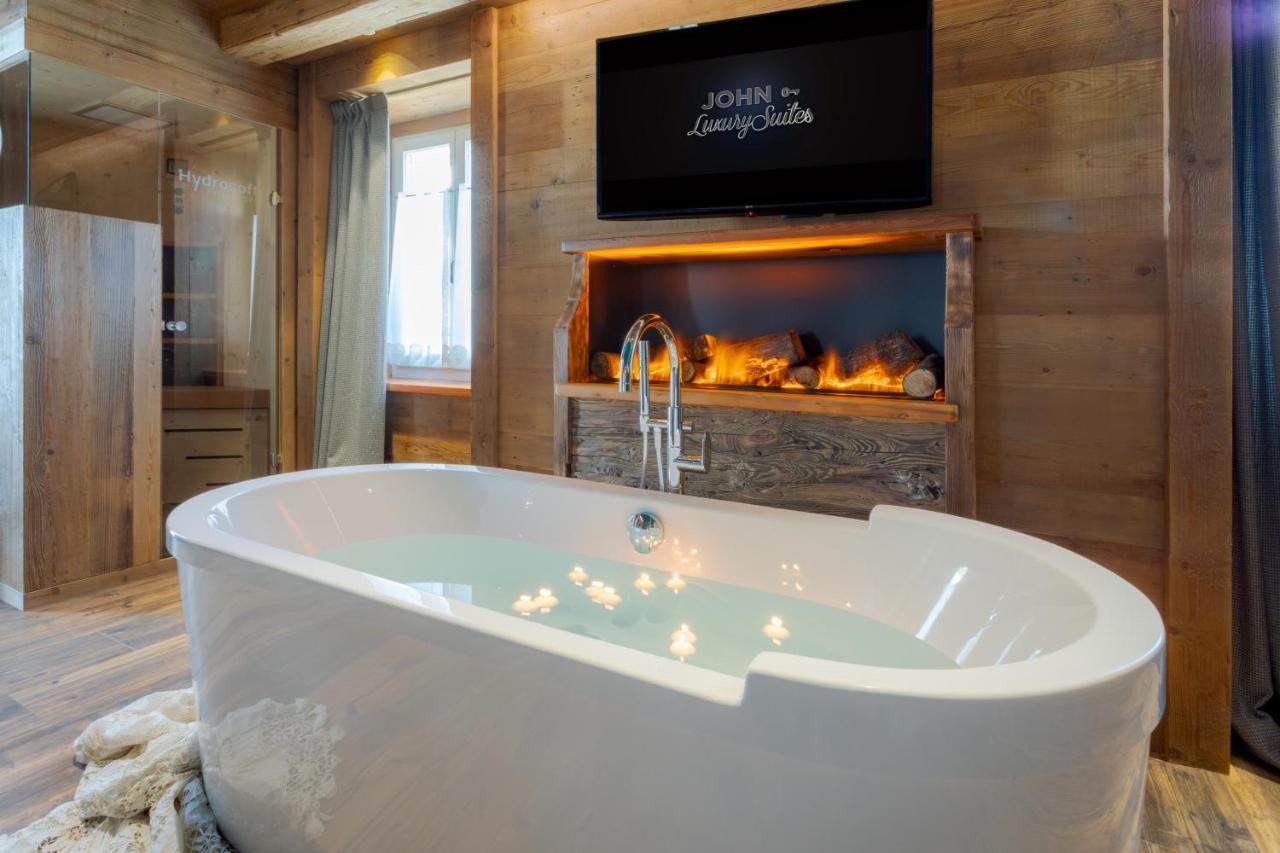 John Luxury Suites Фолгария Екстериор снимка